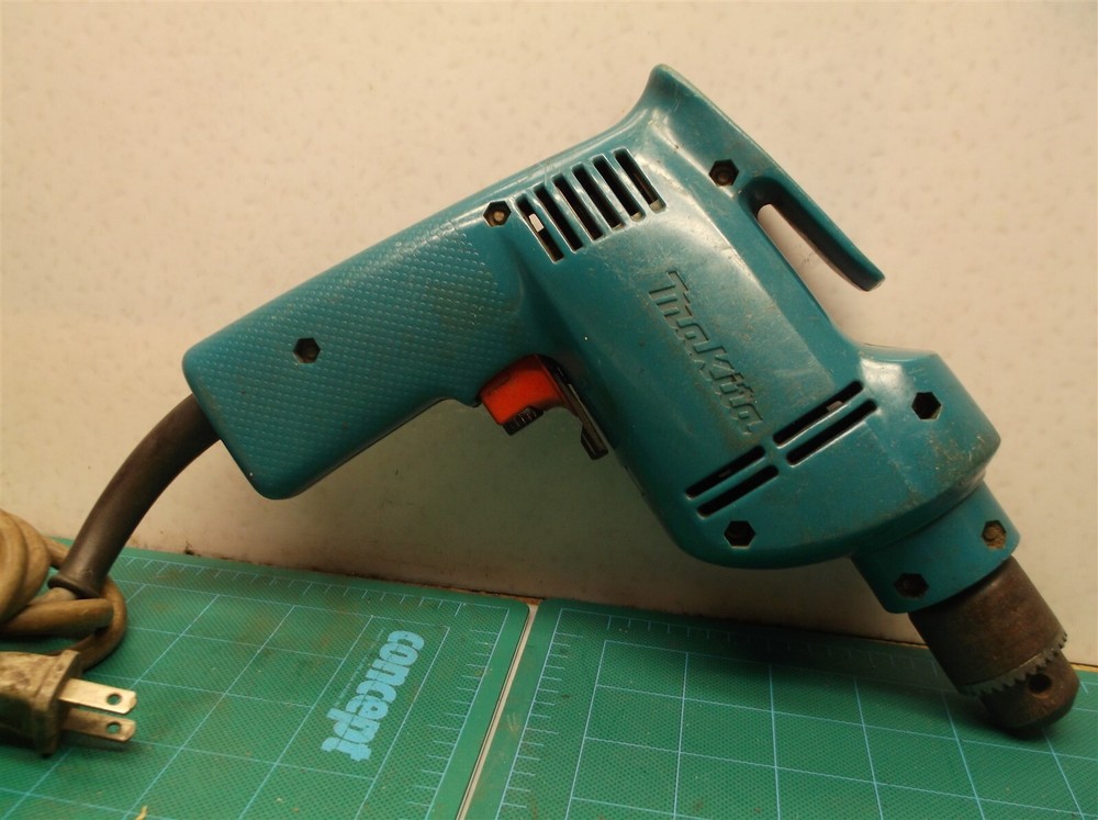 Makita DP3720 10mm Drill Corded 125947e missing chuck tool only