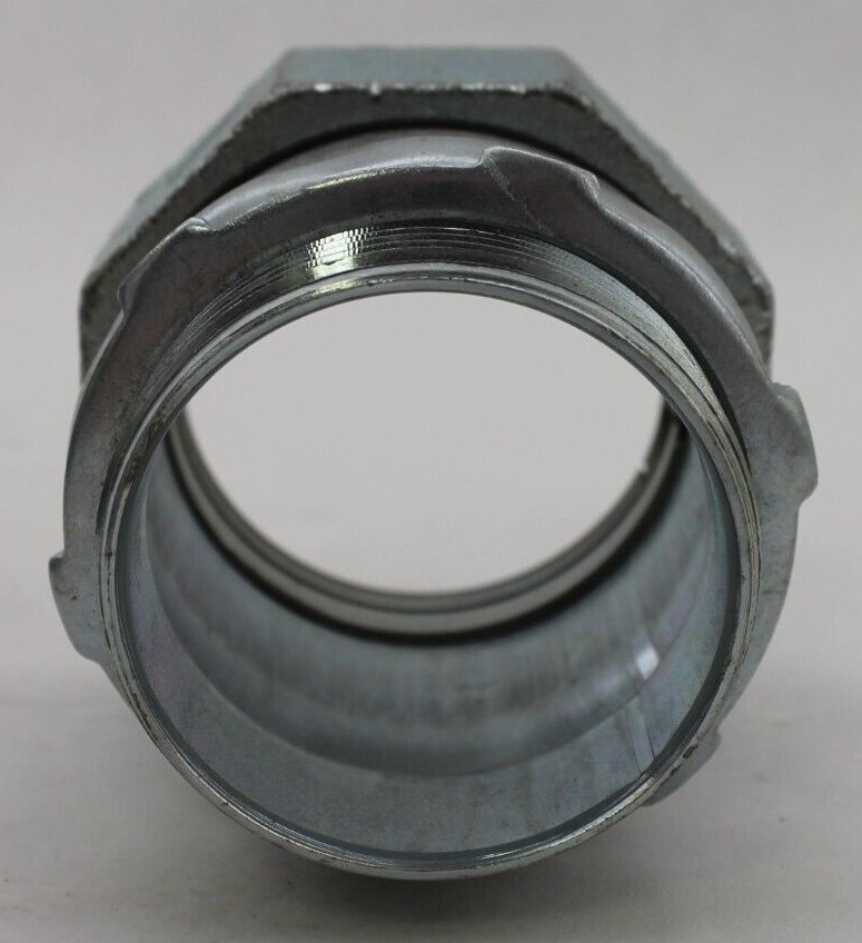 Raco 2-1/2" Square Edge Compression Connector