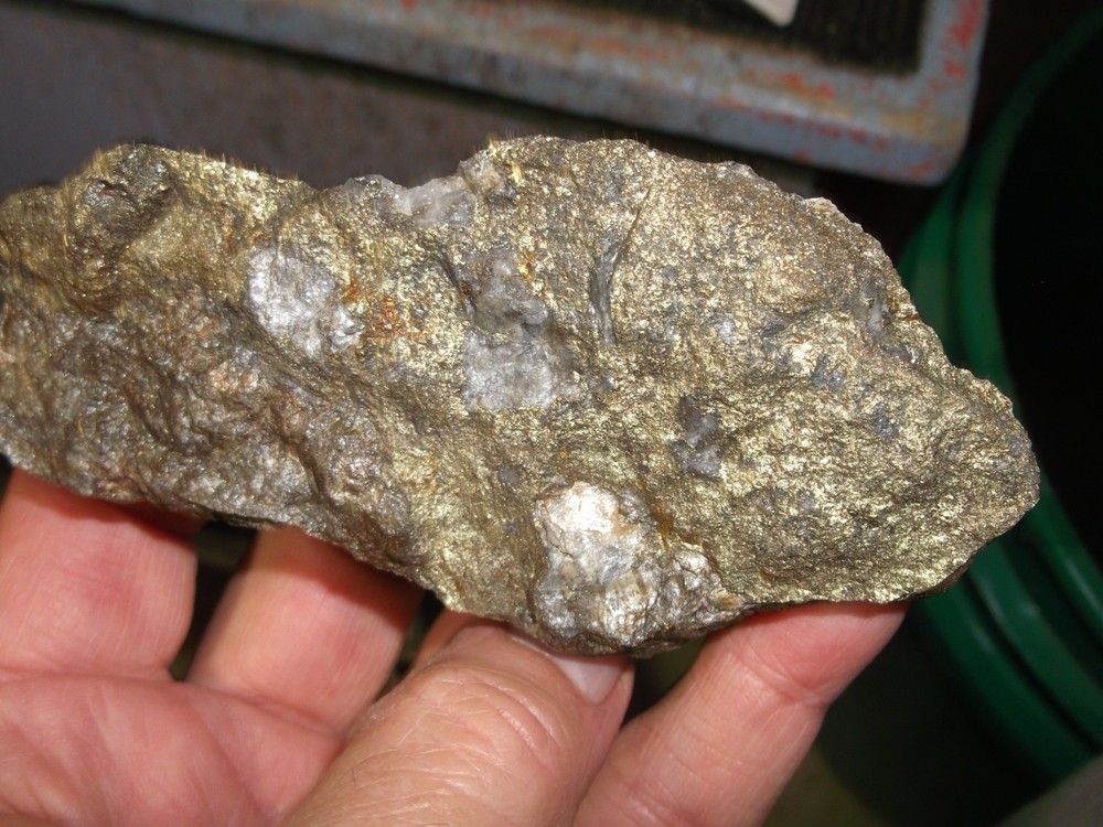 Gold, silver, copper, 223 grams samples ,ore high grade .
