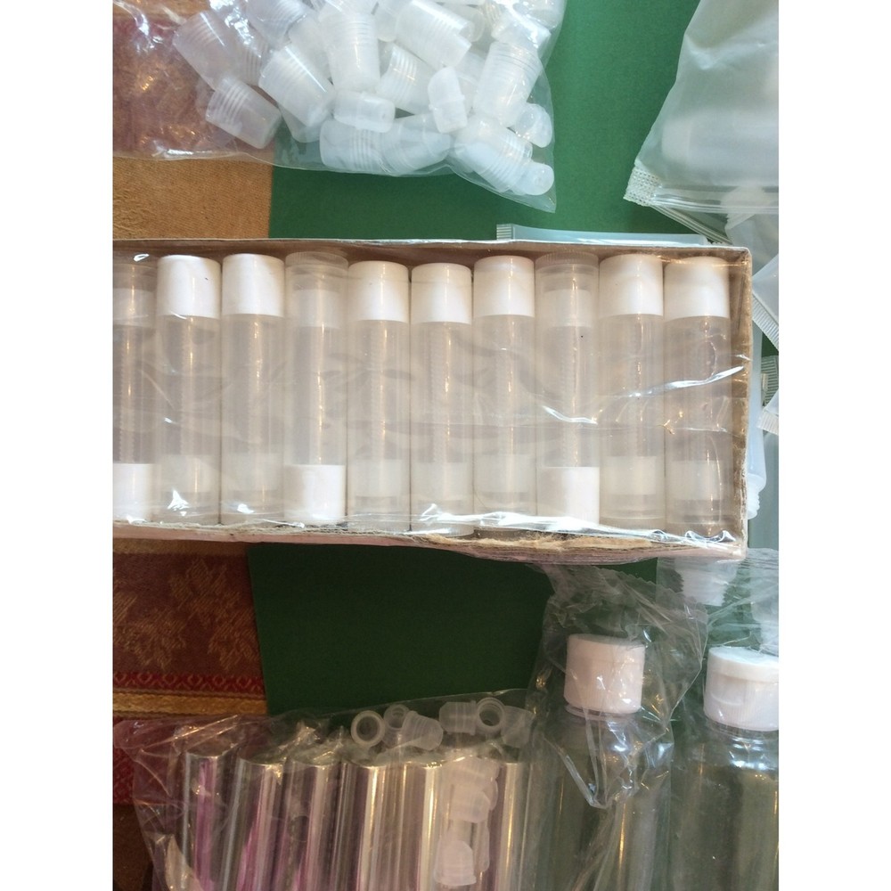 DIY Lip/Cosmetics Containers B24
