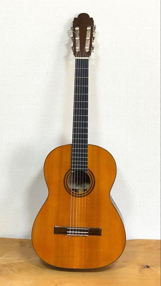 Hanzo Nakade Veneer Classical Guitar USED