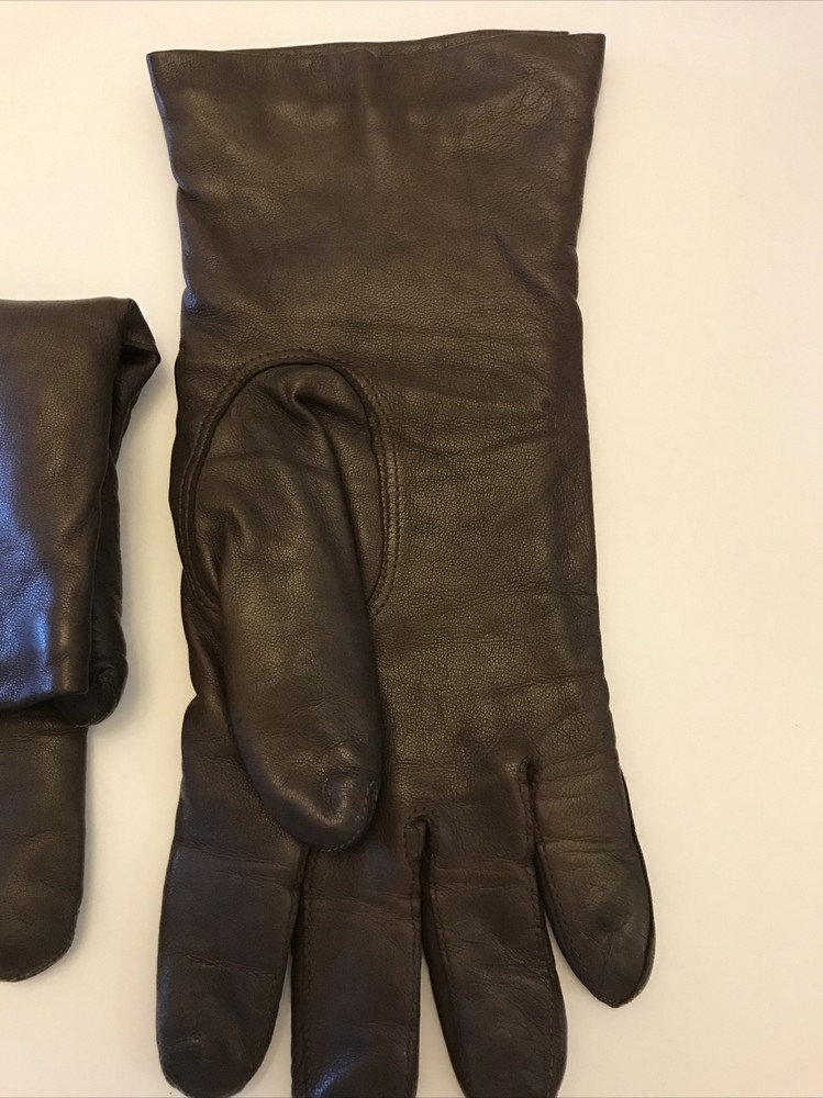 beautiful brown lady gloves medium length 