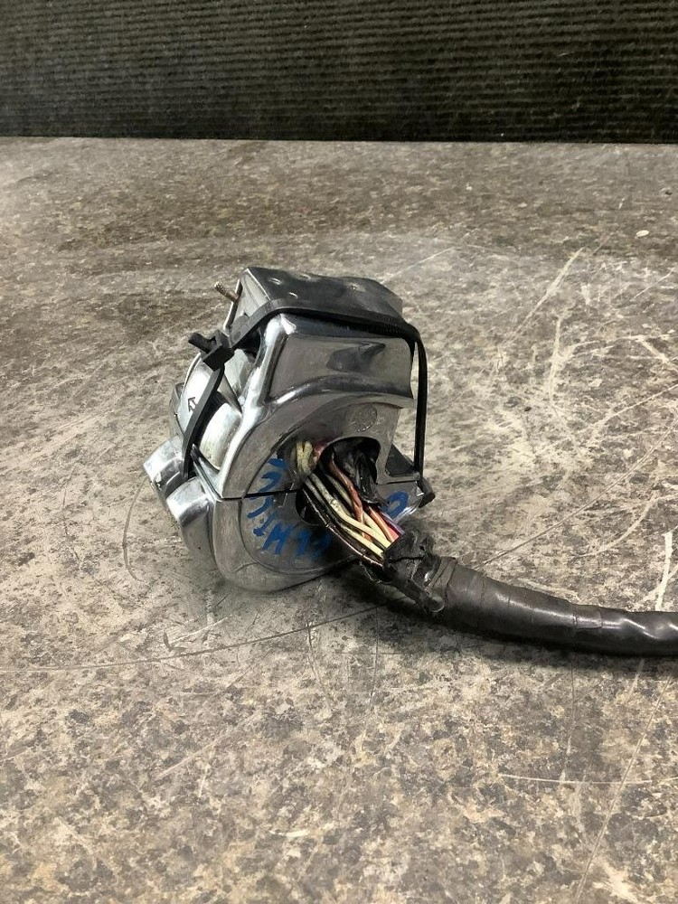 06 Harley Ultra FLHT FLHTCUI Right Start Switch Control 23E