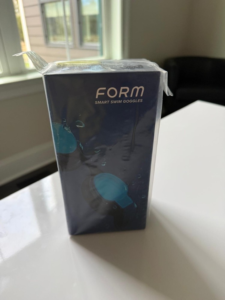 FORM With Smart Display Model Swim Goggles - Black NEW
