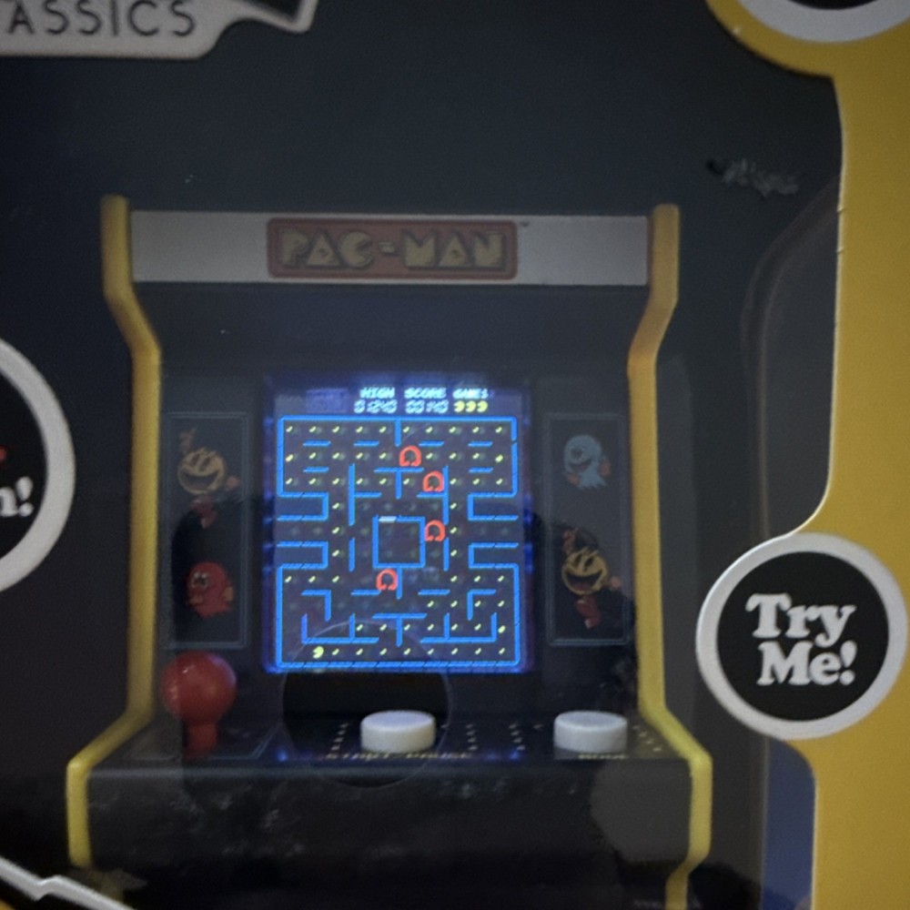 Basic Fun Pac-Man Mini Arcade Machine with Color Screen Reproduction