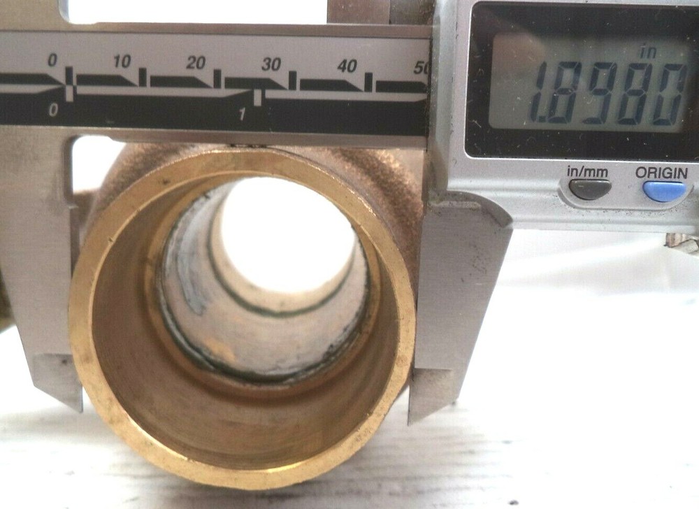 Watts 1-1/2 inch Emergency Depressurization Bronze Ball Solder Valve pn B6081