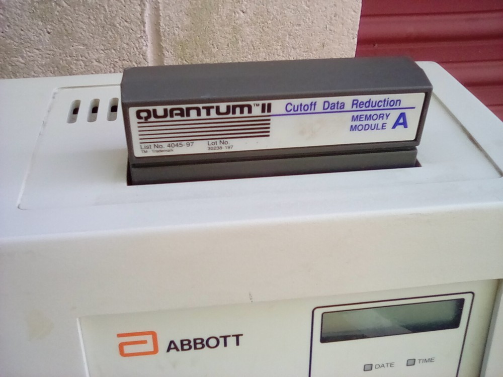 Abbott Quantum II Dual-Wavelength Analyzer 3305-86