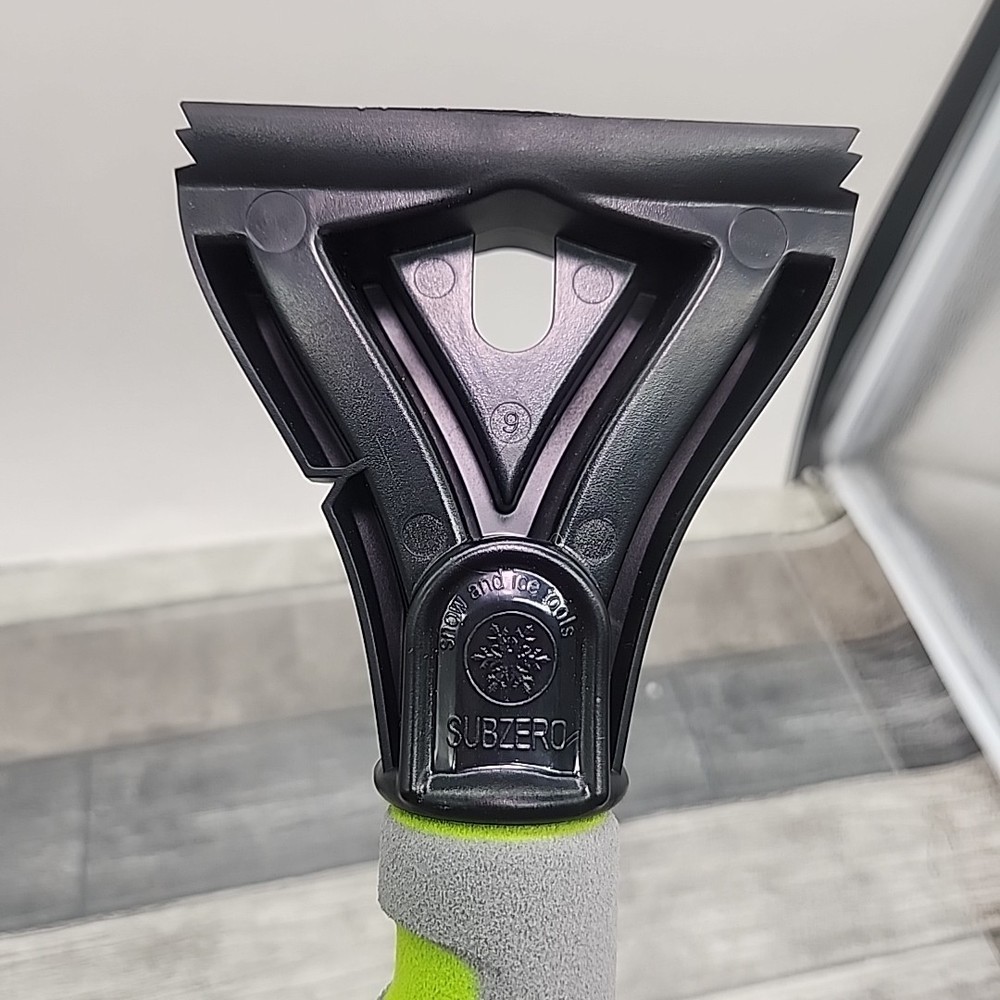 SUBZERO 26" POWER SERIES SNOW BRUSH SCRAPER [135]