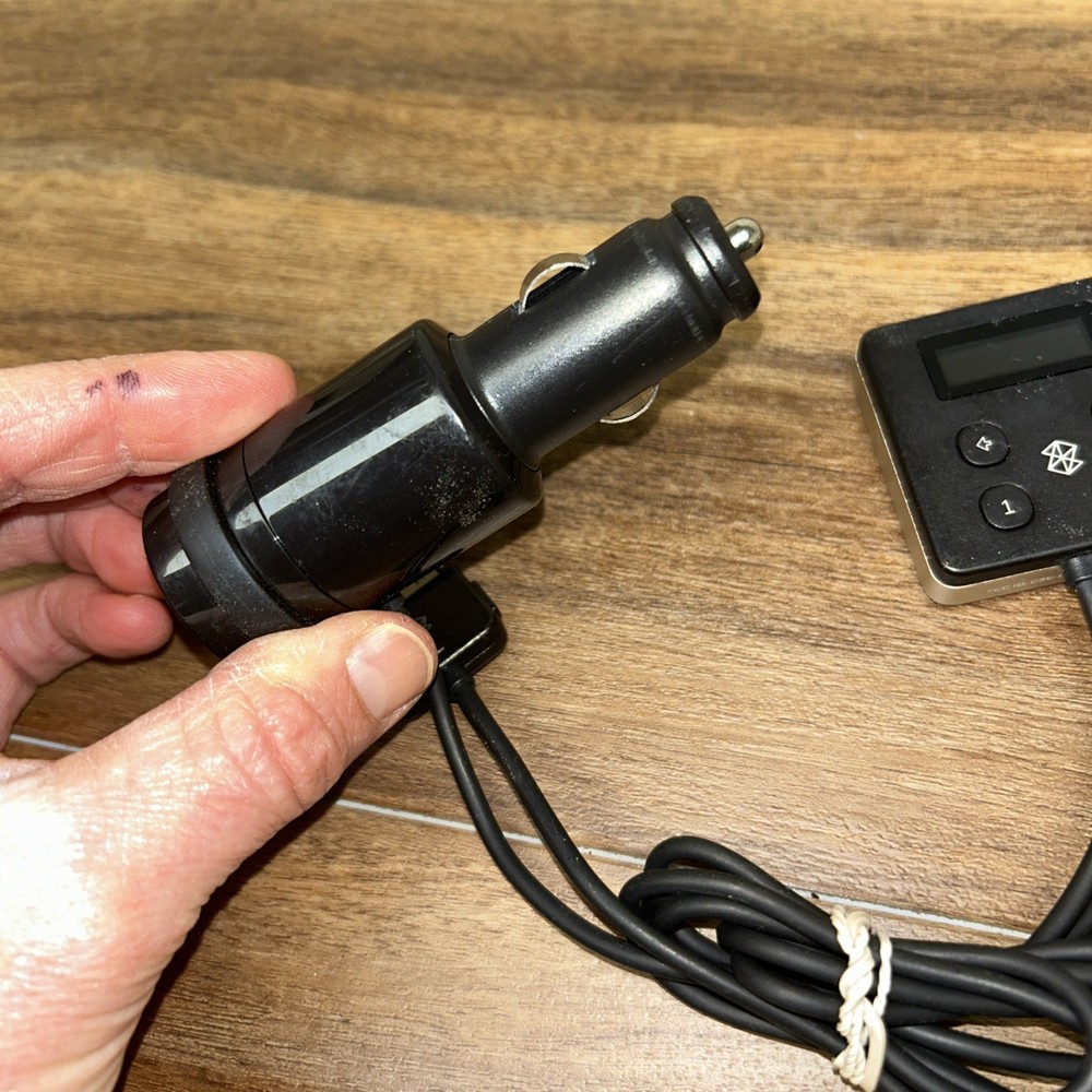 Microsoft Zune Car Pack - Charger FM Transmitter