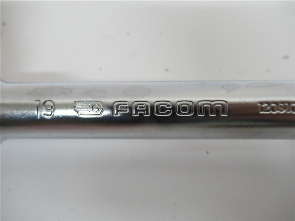 FACOM FM-76.19, 19mm, 6 & 12 Points, Angled Socket Wrench