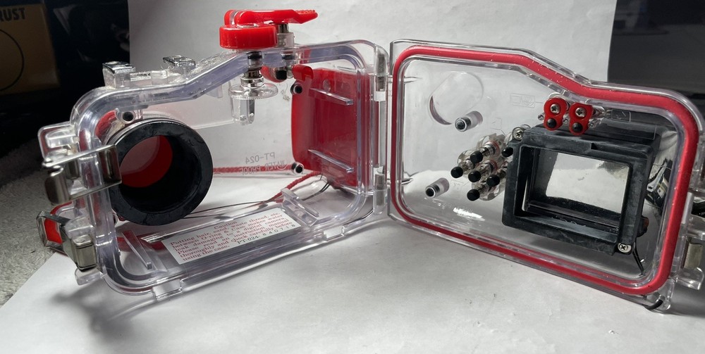 OLYMPUS PT-024 WATER PROOF UNDERWATER CAMERA CASE HOLDER