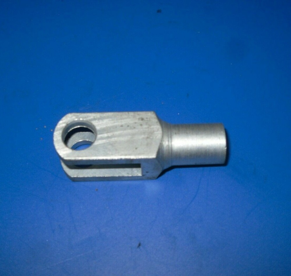 NORTON COMMANDO 850 MK3 CLEVIS-REAR BRAKE PUSH ROD 06-6265 NOS