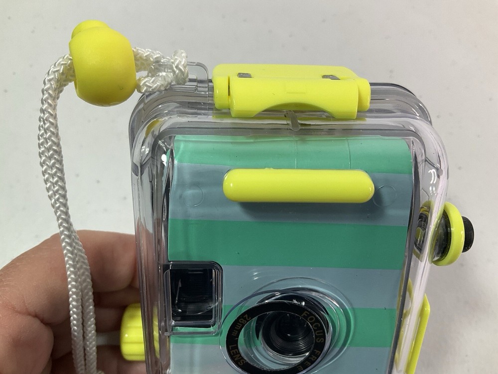 SUNNYLIFE Kid’s Underwater Camera. Never Used.