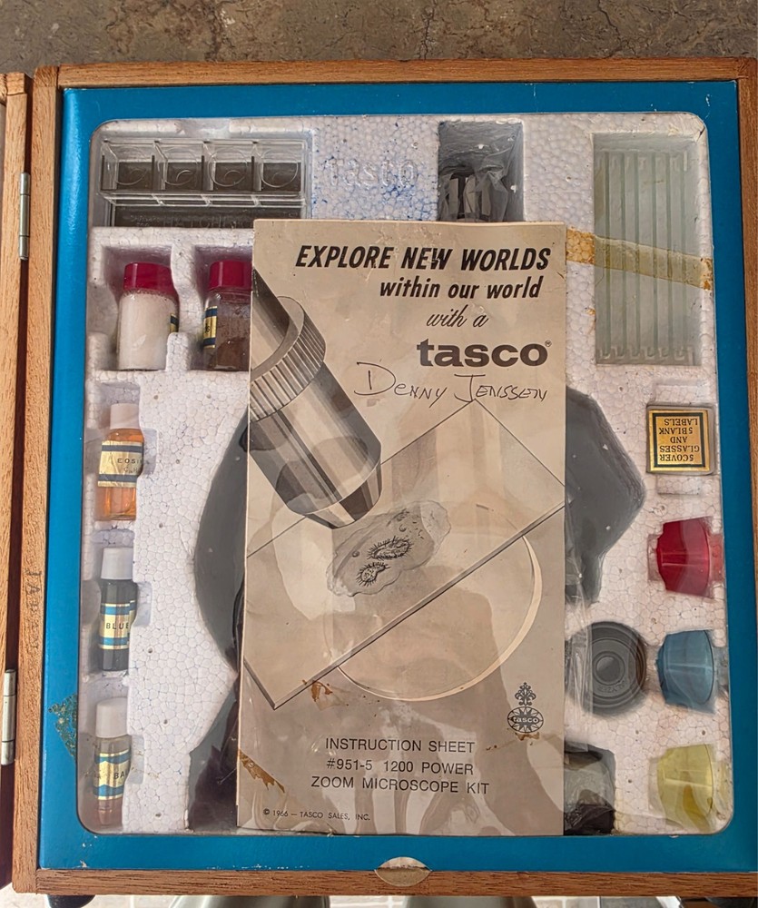 1966 Tasco microscope in original woodenbox