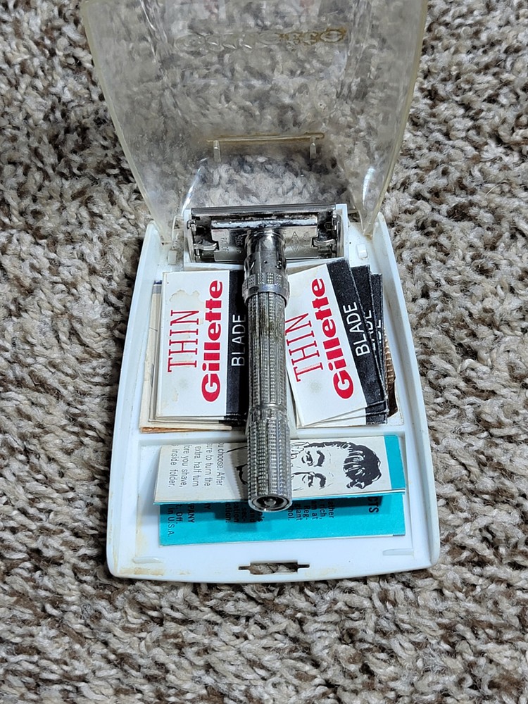 Vintage GILLETTE H1 Slim Adjustable Razor 1964 Case, Blades, Insert, Nice