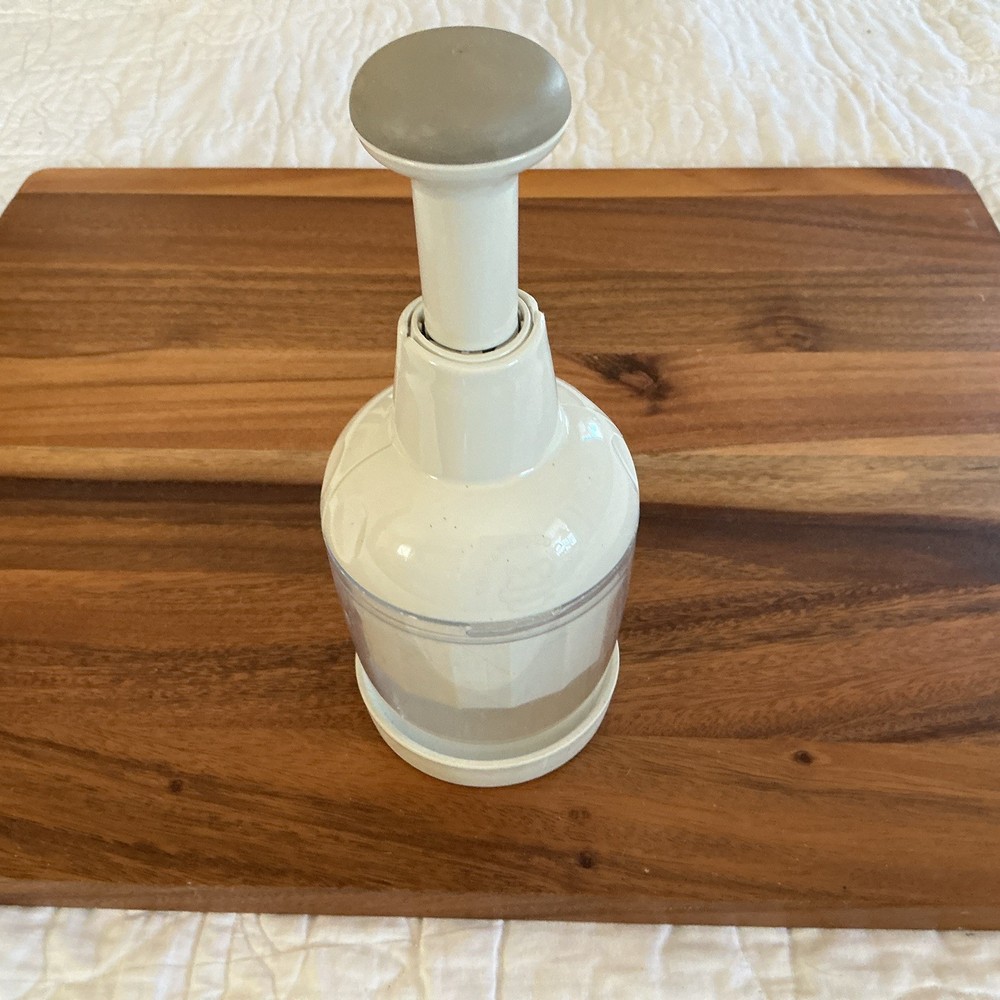 Pampered Chef Push Function Food Chopper White Cracked Plastic