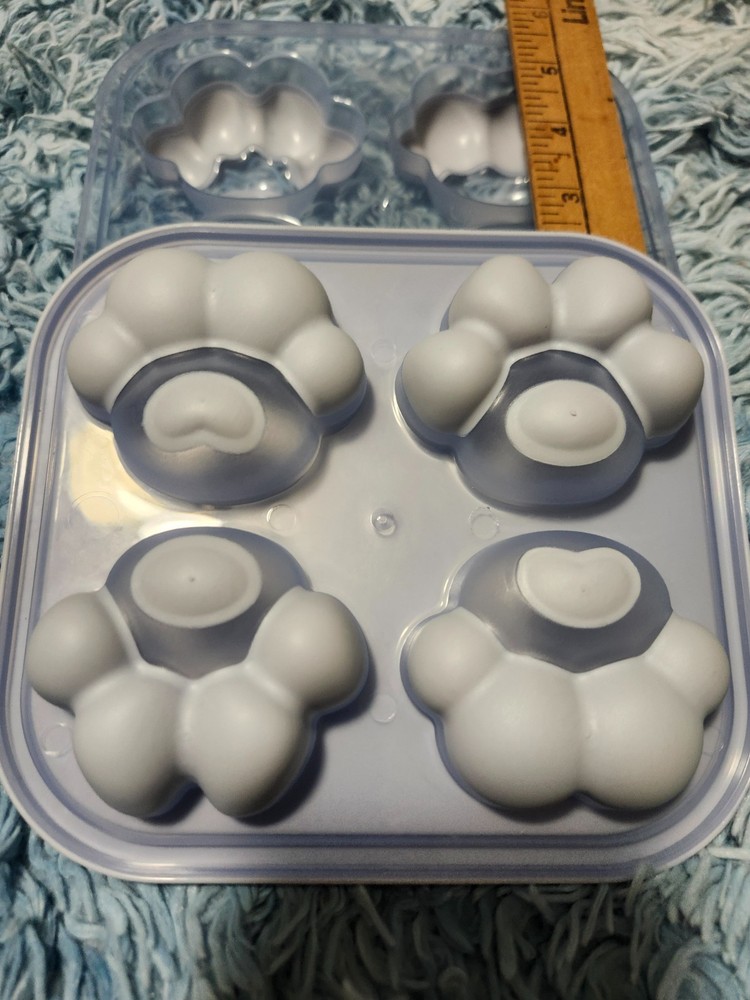 2 X Cat Lady 4 Paw Mold Tray ~ STACKABLE~ Purrfect for Jello & Ice Cubes