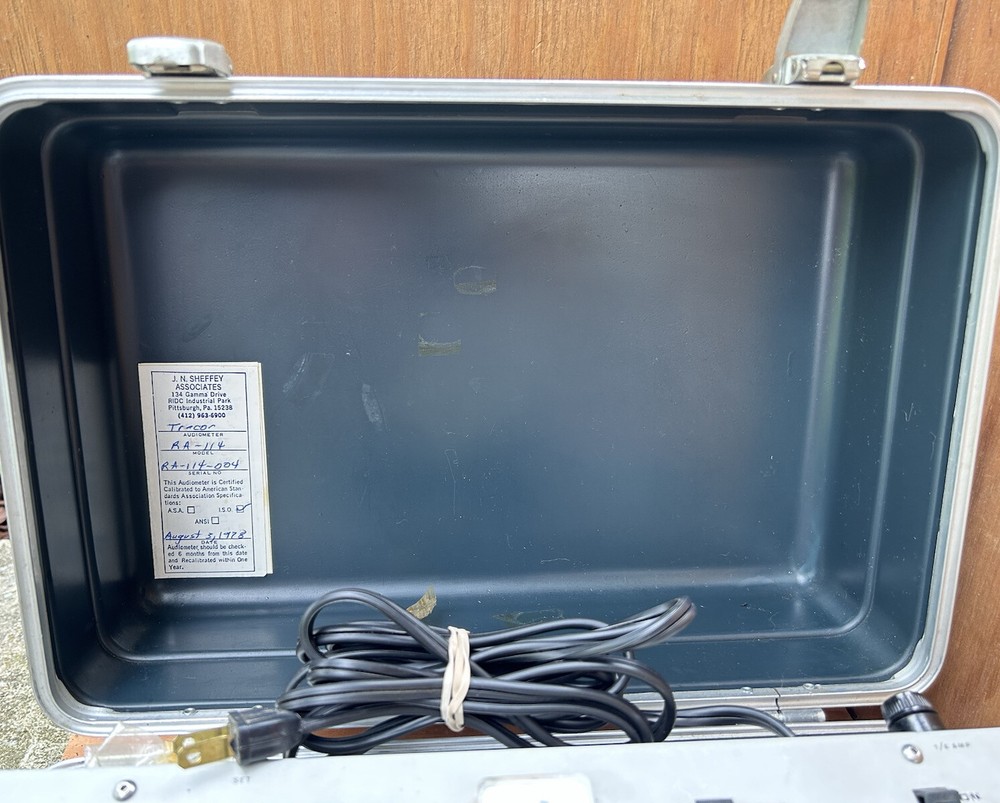 Tracor Rudmose Audiometer Hearing Testing RA-114 Powers On