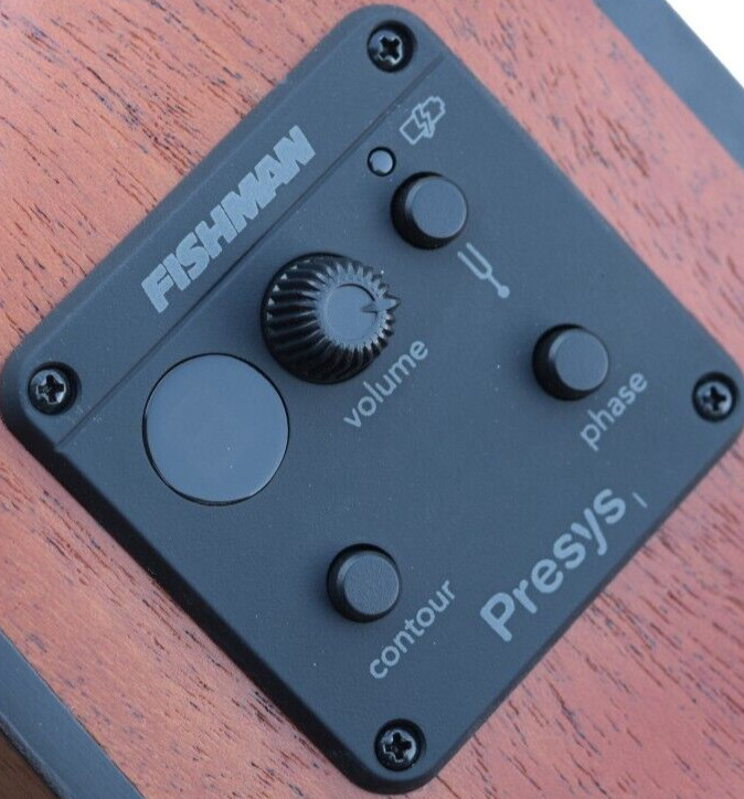 Classical Nylon Strings Guitar Solid Cedar Top with FISHMAN EQ (Free Ship Canada