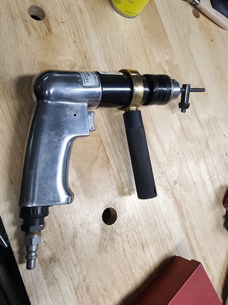 Mac Tools 1/2 in. Reversible Key-Chuck Drill AD590 Light use with chuck Key Nice