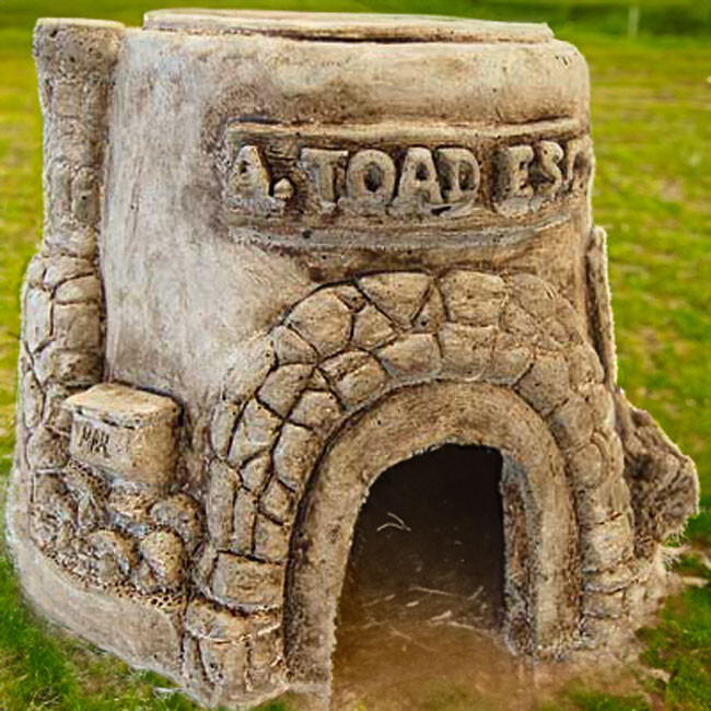 Athens Toad House Statue, Buff