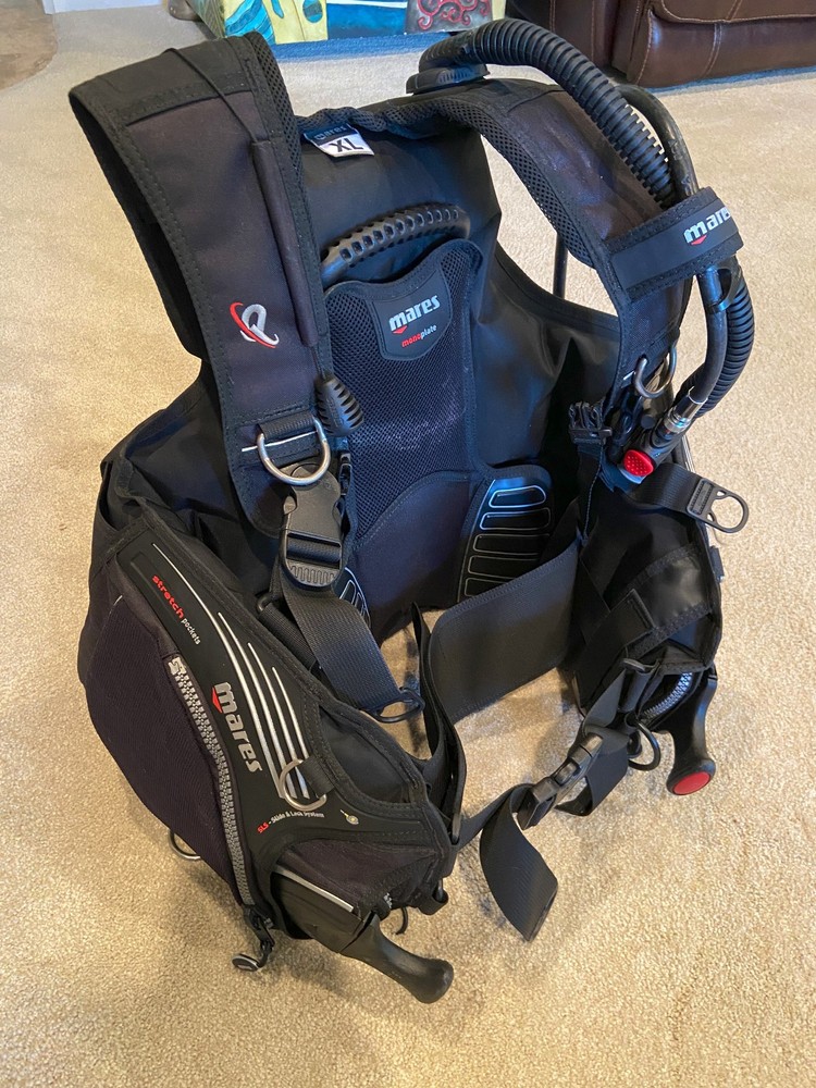 Mares Quantum BCD Scuba Bouyancy Compensator Black Size XL