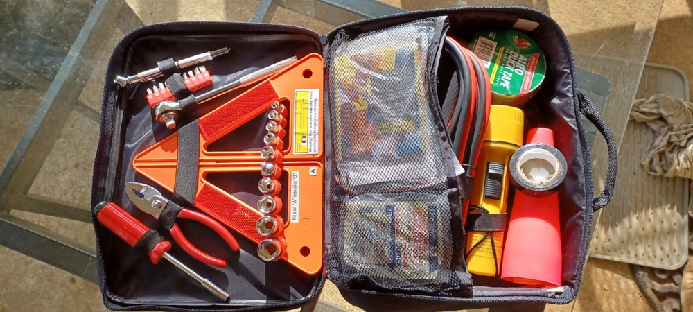 WeatherHandler Roadside Safety Kit