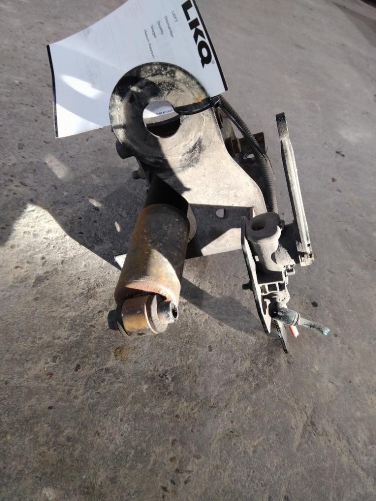 For 2020 KENWORTH T680 CAB MOUNT,BRACKET Left , MN
