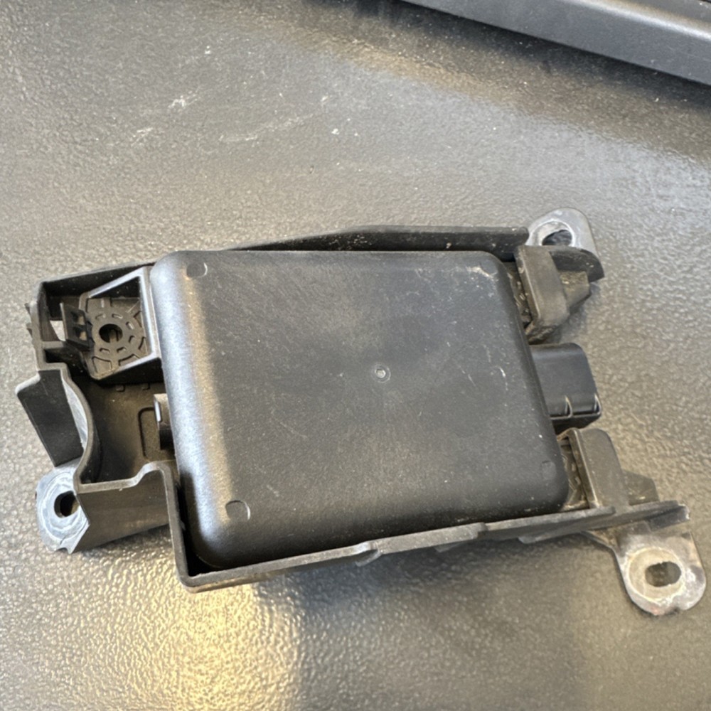 Volkswagen Blind Spot Detection System Sensor Bracket and Module