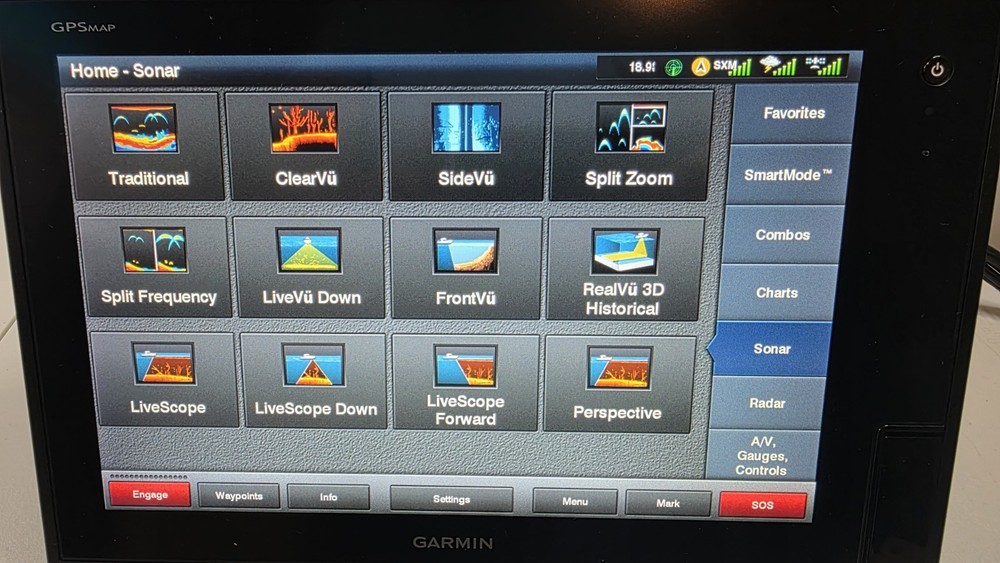 Garmin GPSMAP 7612 12" Chartplotter / Fishfinder – Excellent Condition.