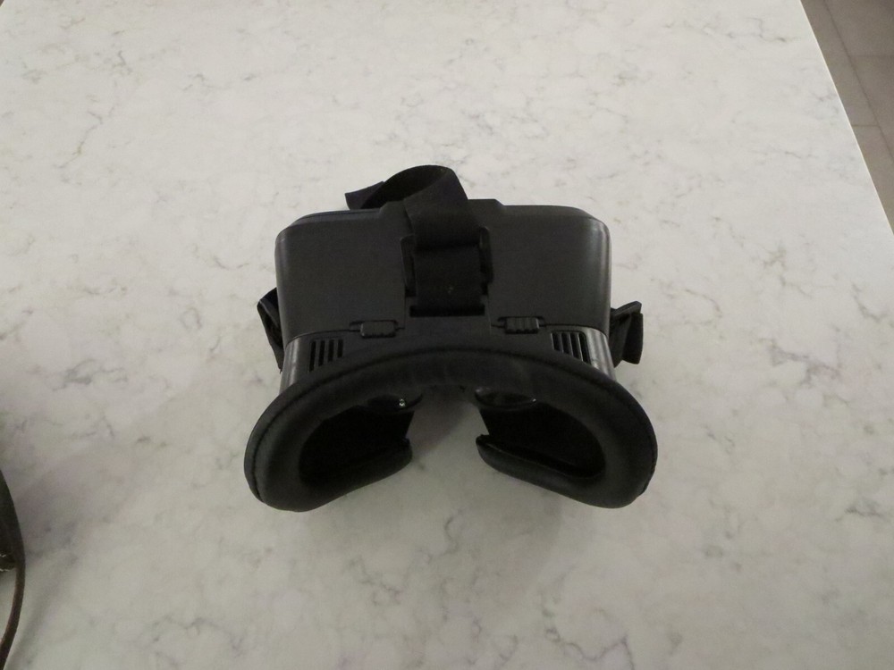 VIDEO GAME VIRTUAL REALTY SMARTPHONE VR GAMING HEADSET  IPHONE ANDROID GOOGLE LG