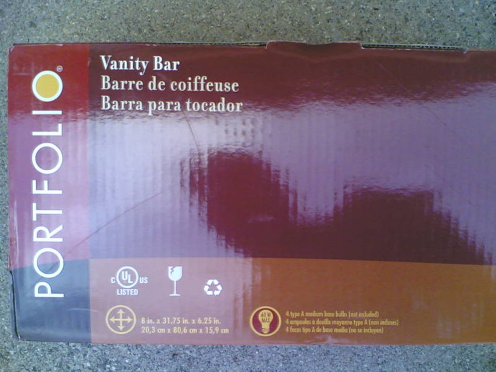 NIB ~ Nice 4-Lite Bathroom Vanity LIGHT (Chrome)