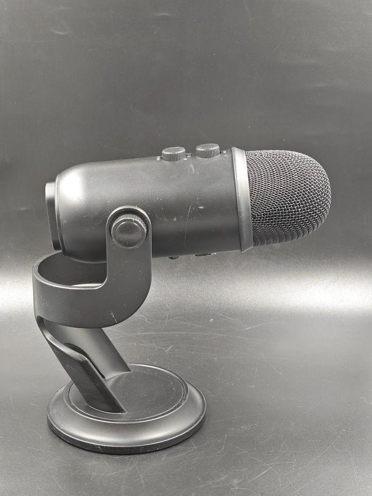 Blue Yeti USB Microphone 5.0V 500mA Black Used Working