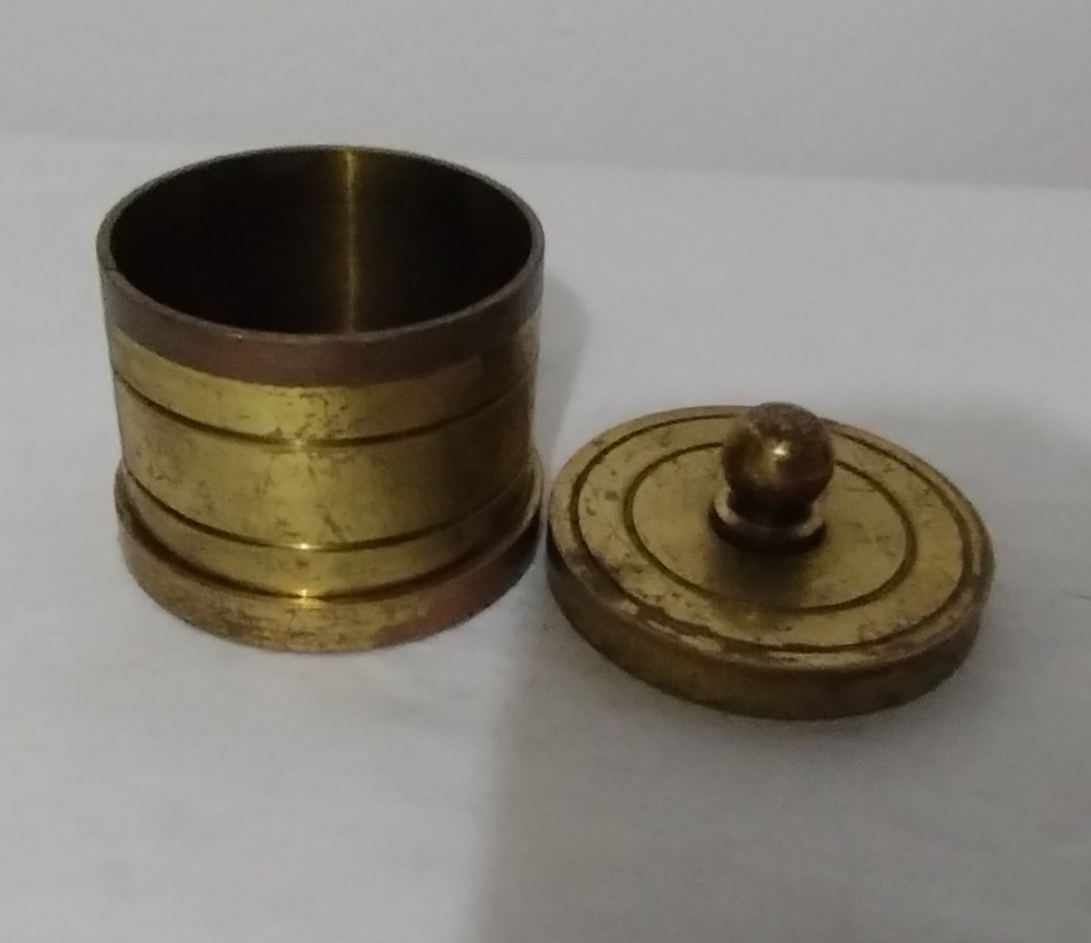 MC - VINTAGE BRASS DESKTOP STAMP ROLL DISPENSER OR TRINKER BOX 2.3"×2"