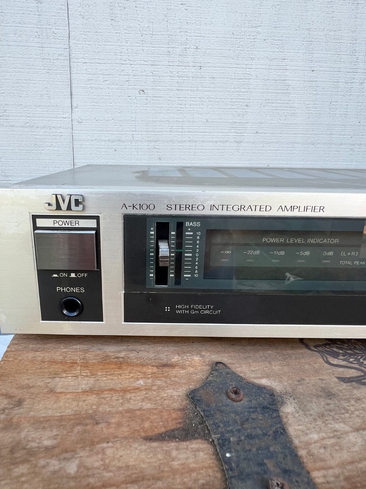 JVC A-K100 Stereo Integrated Amplifier Powers On