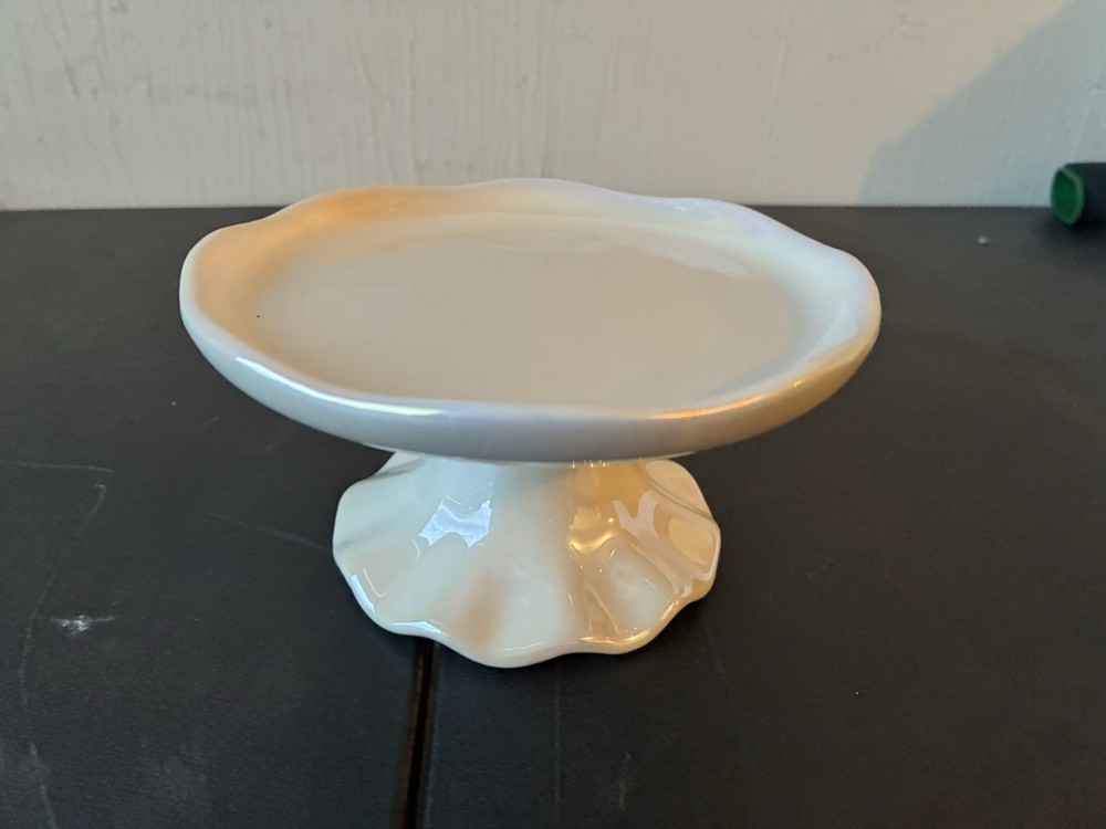 White Ceramic Round Pedestal Cake Stand Glossy Finish Solid Pattern