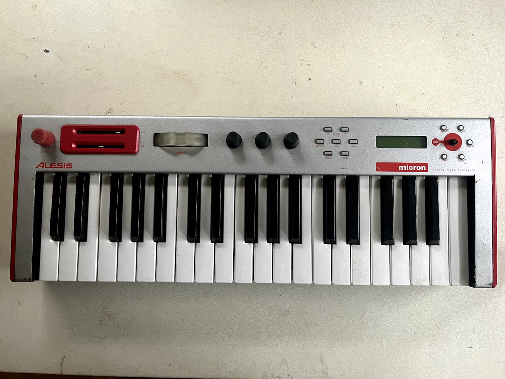 Alesis Micron Keyboard Synthesizer - 37 Key Modeling Synth Working Condition