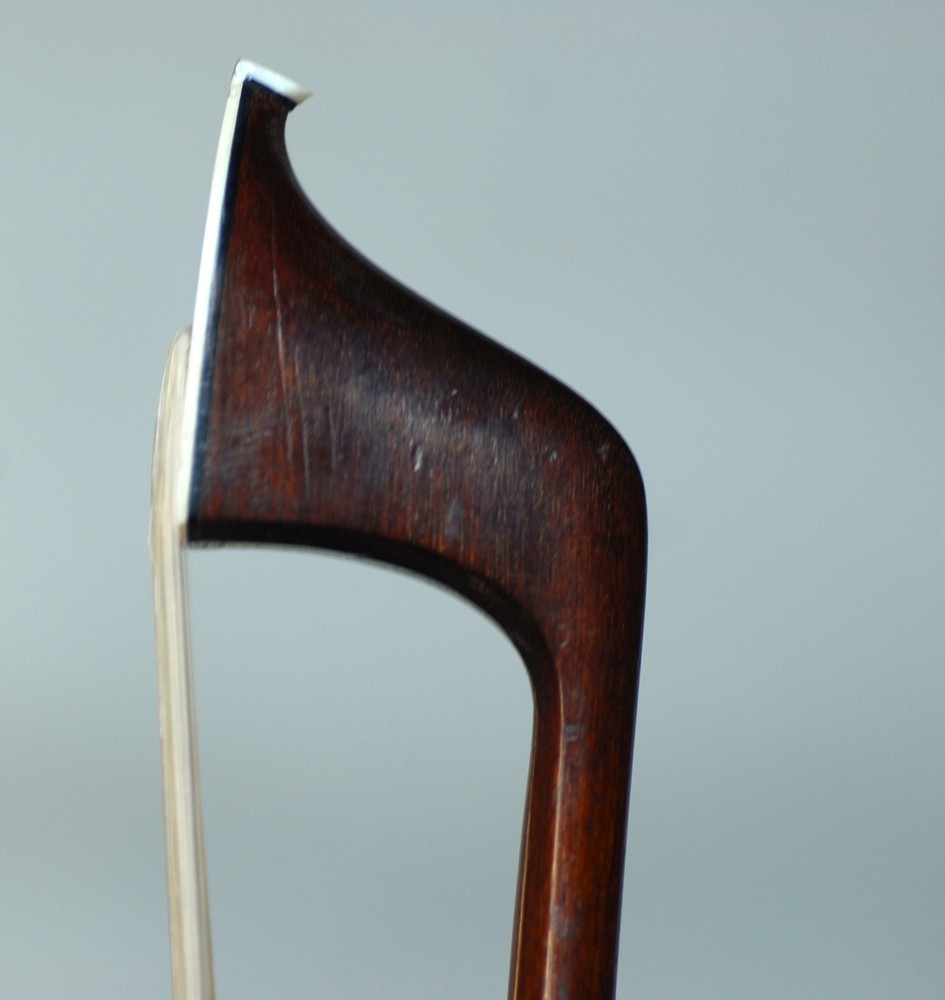 Stunning German Cello Bow -silver mounted circa 1870-1900 . Violoncelle Bogen