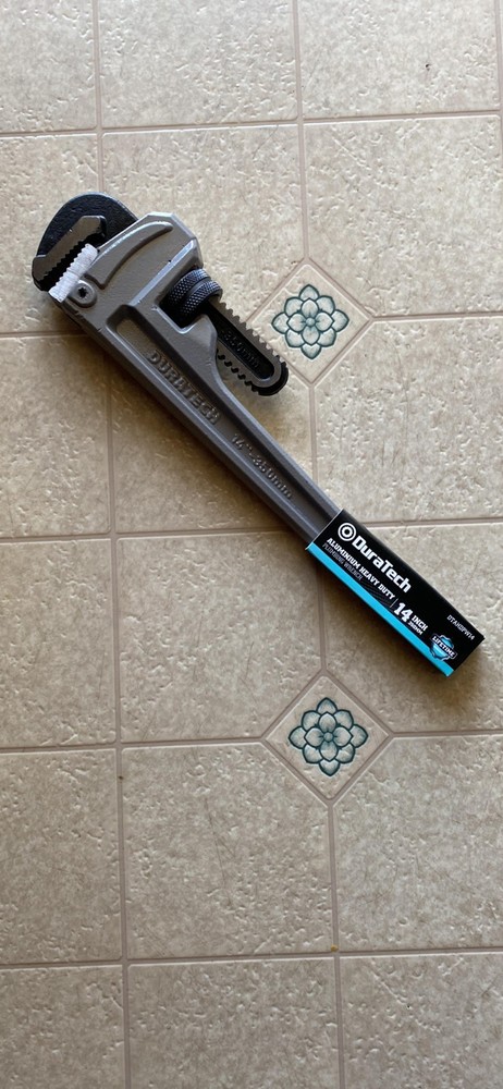 Lightweight 24" Aluminum Pipe Wrench