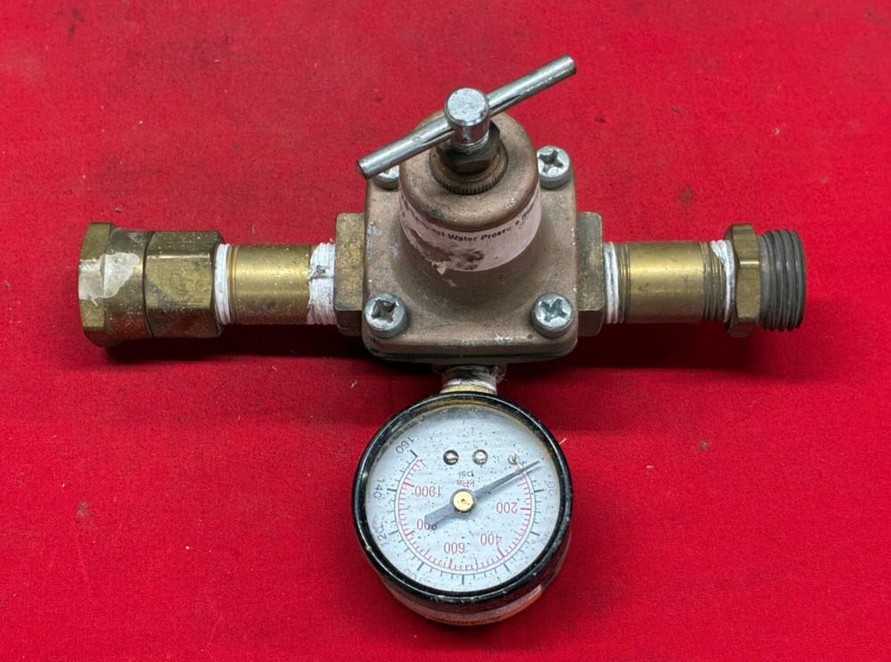 WATTS COMPACT WATER PRESSURE REGULATOR 3/4" MNPT X 3/4" FNPT 0-160 PSI