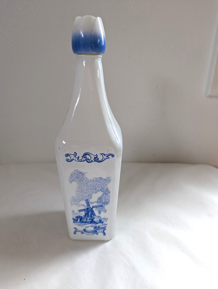 Vintage Vandermint Liqueur Empty Bottle Tulip Cap Hokkand Windmill Blue & White