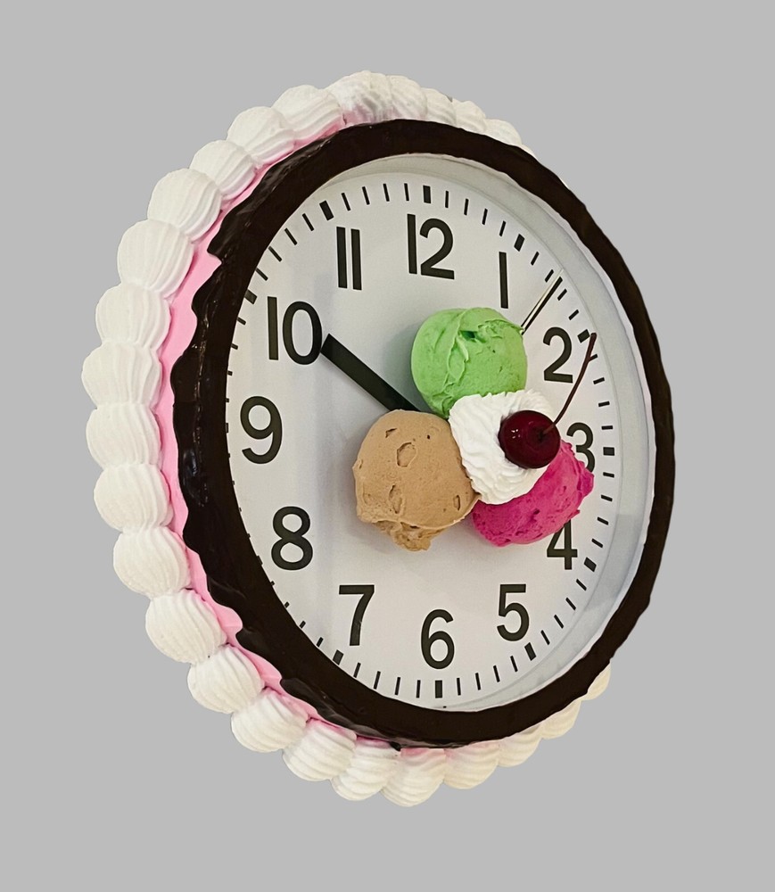 DEZICAKES Cake Wall Clock Pink Sundae