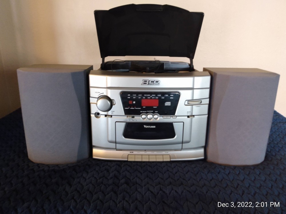 Ventura AM/FM 3CD Player