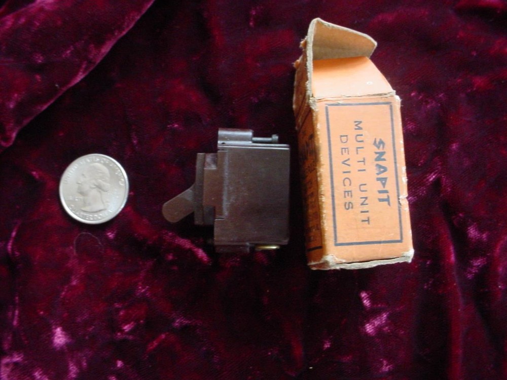 Vintage Snapit single pole bakelite switch for multi unit wall plates in box