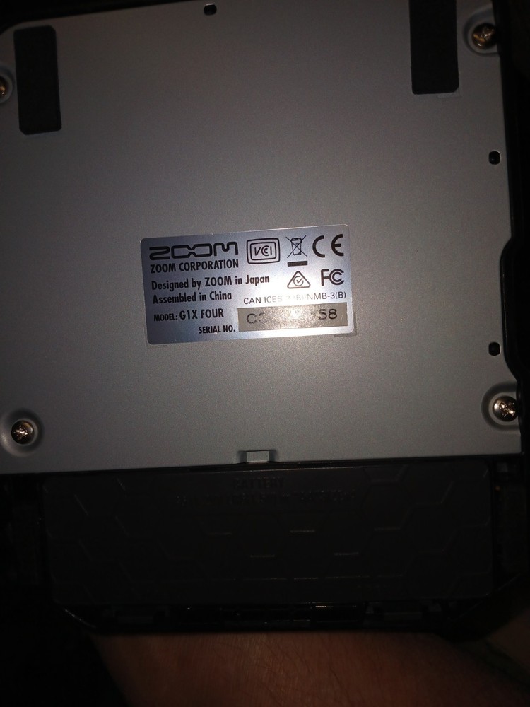 Zoom G1X Four Guitar Effects Processor with Built-in Expression Pedal