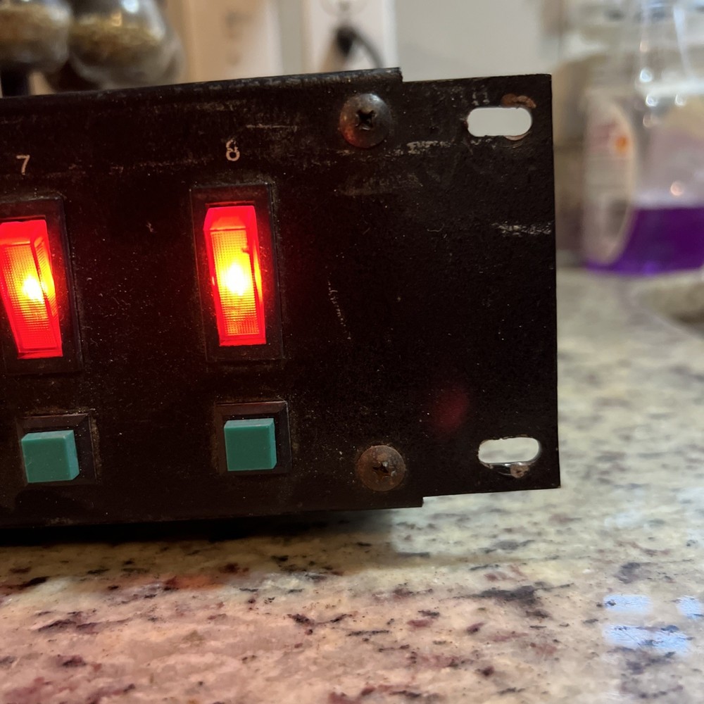 Superb Source Model pc 3 powers on 2 lights don’t turn on