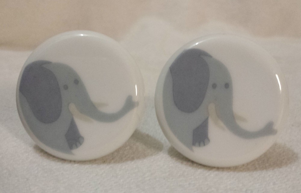Vtg Hardware Architectural Salvage Elephant Drawer Pull Knobs (2) for Crafts