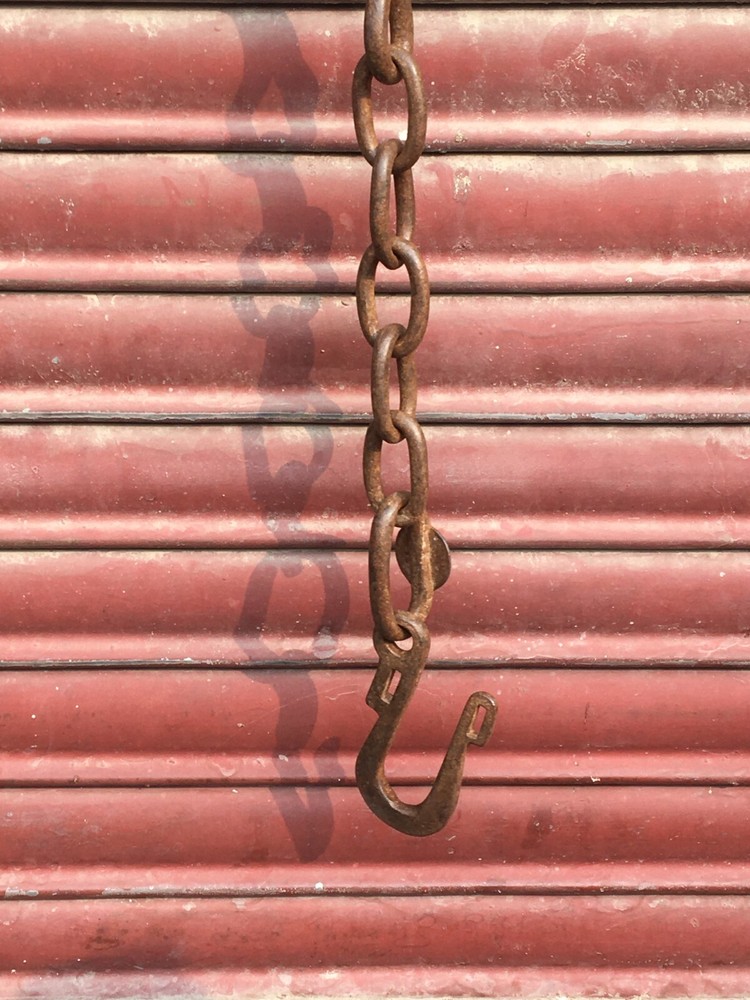 OLD VINTAGE HANDMADE RUSTIC IRON SOLID MULTIPURPOSE HANGING CHAIN WITH TWO HOOK