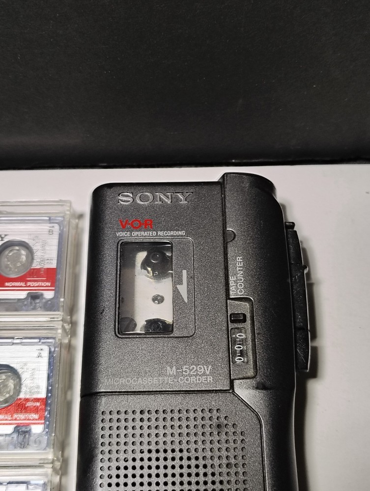 Sony M-529V MicroCassette Corder Recorder VOR Handheld Cassettes Powers On Read