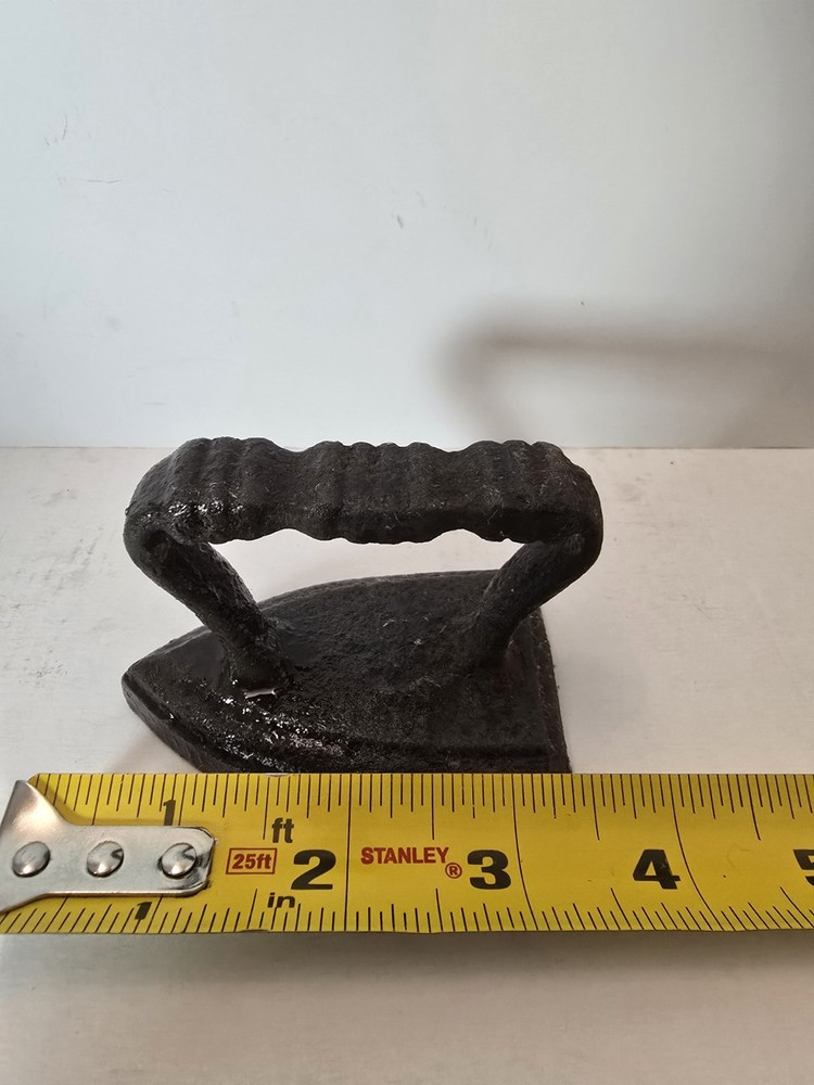 Antique Mini Sad Iron , 3.5"